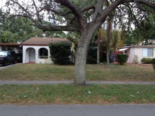 6761 Charleston St, Hollywood FL  33024-2401 exterior
