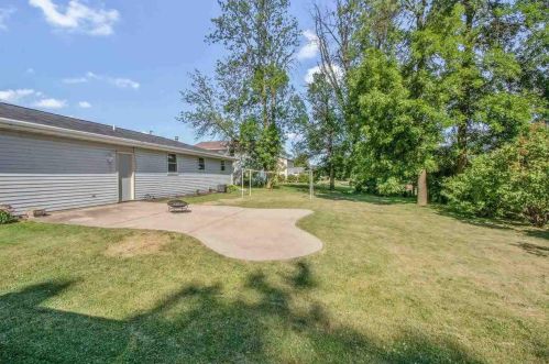 1874 Glenview Ave, Green Bay, WI 54303-6407
