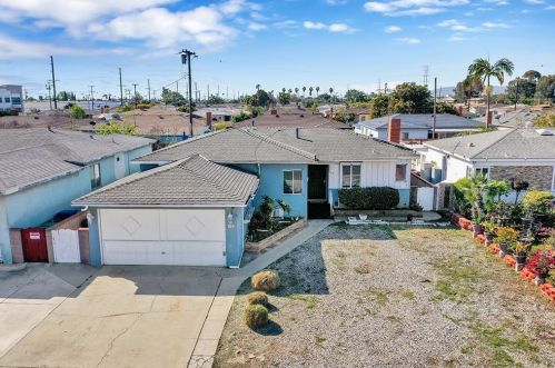 518 157th St, Gardena, CA 90248-2517