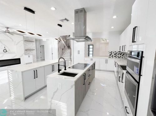 3591 177th Ave, Hollywood FL  33029-1666 exterior