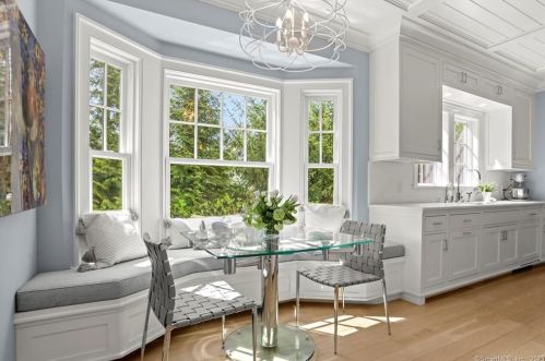 310 South Ave, New Canaan CT  06840-5820 exterior
