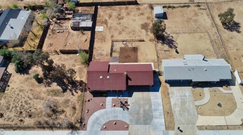 13827 La Mesa Rd, Victorville, CA 92392-9052