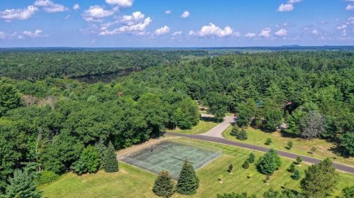 3 Balsam Trl, Wisconsin Dells WI  53965-8858 exterior