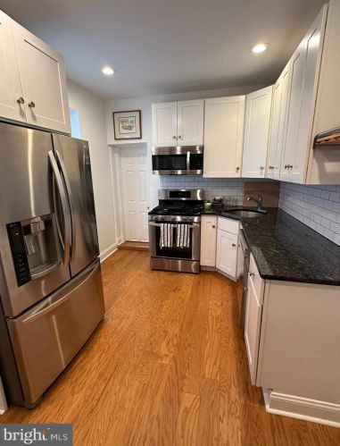 2214 Manton St, Philadelphia PA  19146-4221 exterior