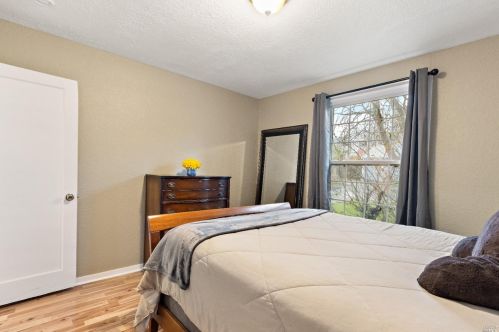 9 El Bonito Way, Benicia CA  94510-2214 exterior