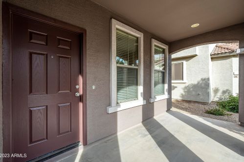 1911 Del Rio St, Gilbert AZ  85295-5172 exterior