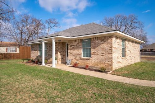 404 Watson St, Seagoville, TX 75159-3768