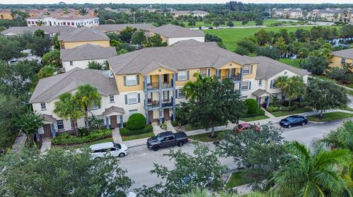 2109 Fern Park Dr, Fort Pierce, FL 34952-8007