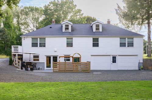 80 Circle Dr, Litchfield CT  06750-1710 exterior