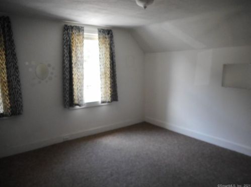 168 Main St, Putnam CT  06260-2315 exterior