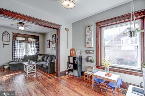 67 Edgewood St, Pottstown PA  19464-5747 exterior