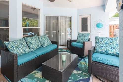 1980 Piccadilly Circus, Naples FL  34112-3687 exterior