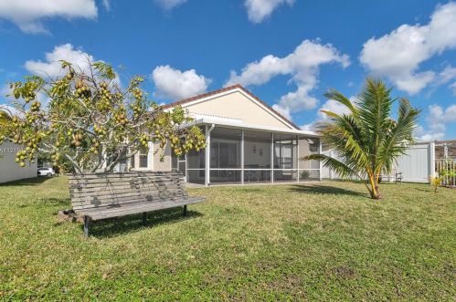 18806 24th Ct, Hollywood FL  33029-5354 exterior