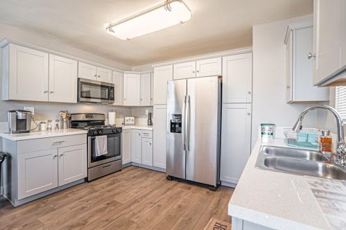 810 Payne St, San Diego, CA 92113-2626
