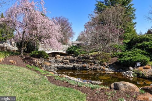 18285 Mullfield Village Ter, Leesburg VA  20176-7466 exterior