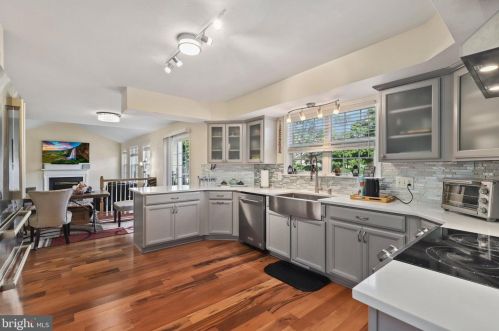 25 Cedarview Ct, Fredericksburg VA  22406-7286 exterior