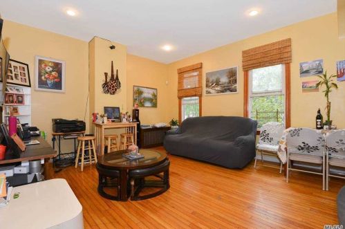 88-33 80th St, Jamaica, NY 11421-1106