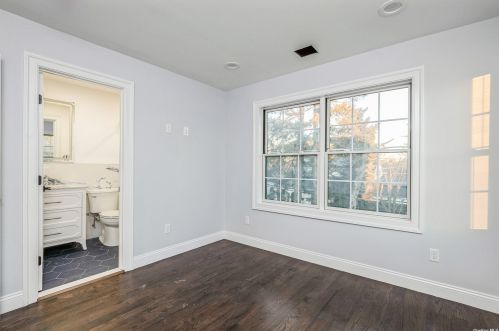 57 Bobwhite Ln, Hicksville NY  11801-4520 exterior