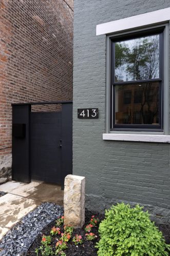 413 8th St, Covington, KY 41011-1319