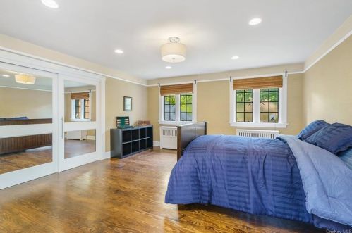 37 Fox Hill Rd, Tuxedo Park NY  10987-4227 exterior