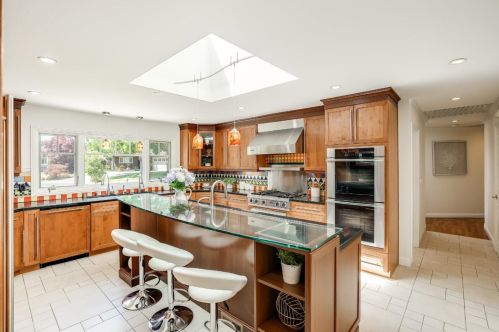 368 Fontainbleau Ter, Los Altos CA  94022-2229 exterior