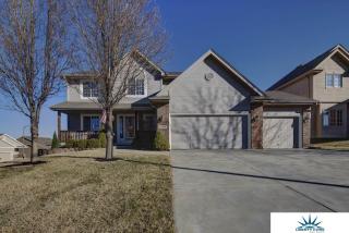 19026 Margo St, Omaha, NE 68136-1290