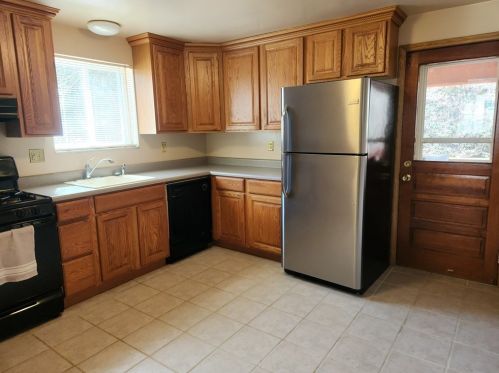 3410 Spring Garden Rd, Pittsburgh, PA 15212-1140