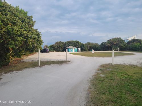 610 Dolphin Cir, Sebastian FL  32976-2591 exterior