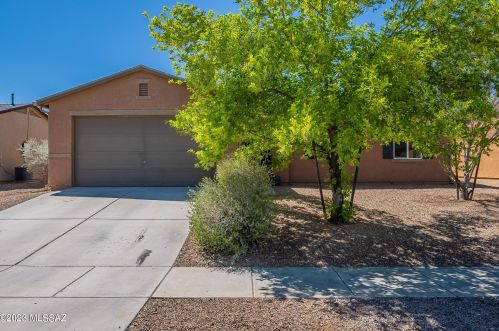 8361 Screech Owl Dr, Tucson, AZ 85757-7925