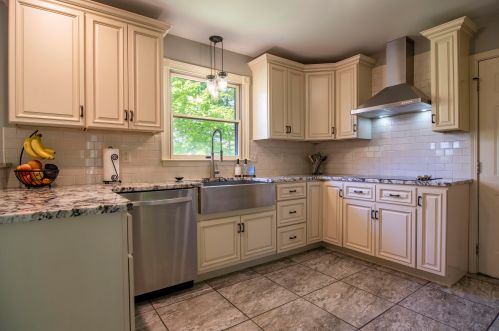 3 Village Pt, Newport, KY 41076-2022