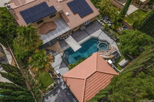 42248 Woodstone Ln, Lancaster, CA 93536-3746