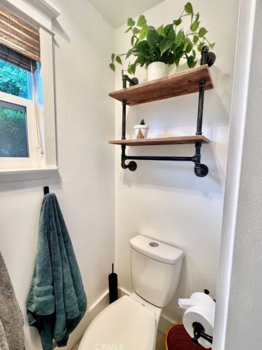 112 Yorktown, Newport Beach CA  92660-6144 exterior