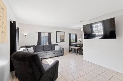 316 Thrush St, San Diego, CA 92114-4125