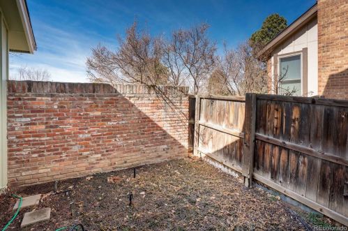 7569 Rosemary Cir, Englewood CO 80112-6419 exterior