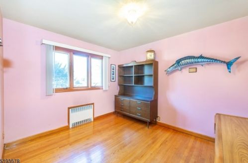 40 Jacobus Ave, Little Falls NJ  07424-2305 exterior