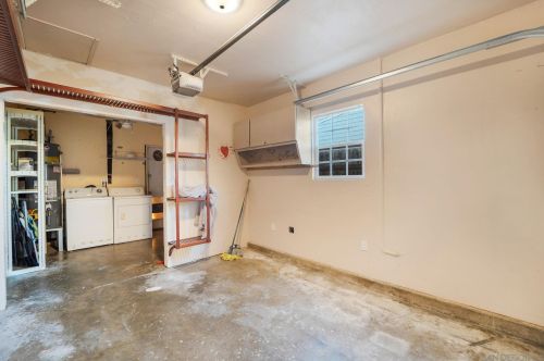 4220 Clairemont Dr, San Diego CA 92117-5536 exterior