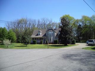 4025 Cottonwood Ct, Lewisburg, TN 37091-6694