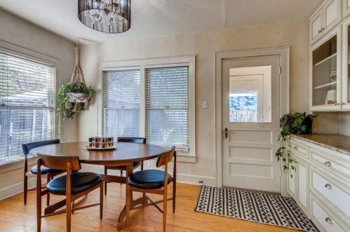 908 38th 1/2 St, Austin TX 78751-5218 exterior