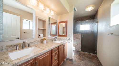 6001 Friess Dr, Scottsdale AZ  85254-3117 exterior