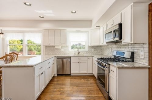 115 Johanna Farms Rd, East Amwell Township NJ  08551-2009 exterior