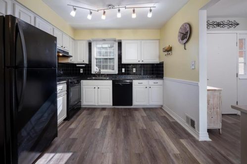 140 Vista Dr, Easton PA  18042-7202 exterior