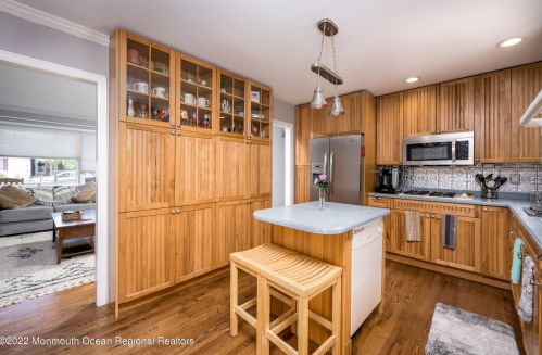 5 Adams Dr, Bricktown NJ 08724-3253 exterior