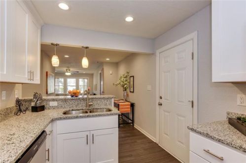 3925 Larkin St, Norfolk, VA 23513-4344