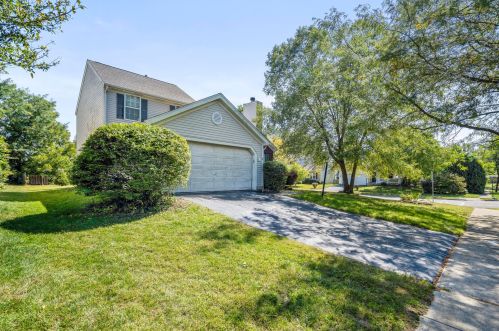 626 Streamwater Dr, Blacklick, OH 43004-8175