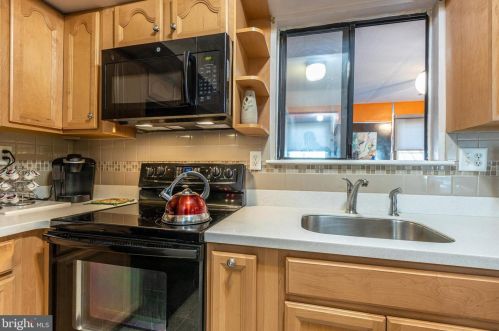 215 Grn Blade Dr, Dover DE  19904-2643 exterior