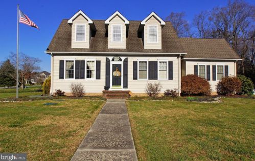 453 Scarlet Cir, Dover, DE 19904-5657