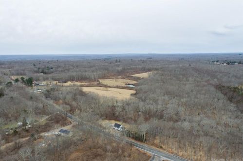 327 Burnham Hwy, Norwich CT  06351-3149 exterior