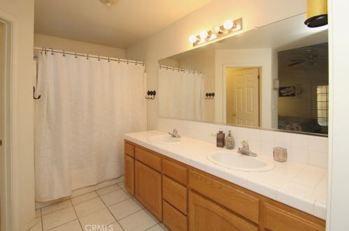 2473 Wapoma Ave, Fresno CA  93722-6855 exterior