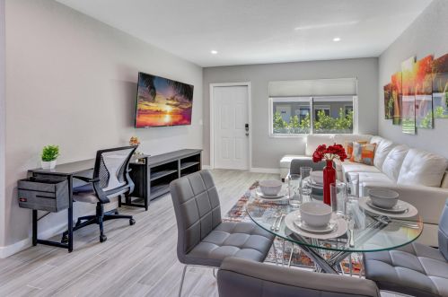 266 12th St, Delray Beach FL  33444-2916 exterior