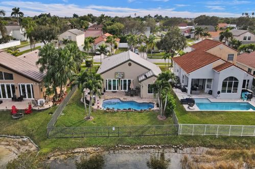 18125 21st St, Hollywood FL  33029-3030 exterior